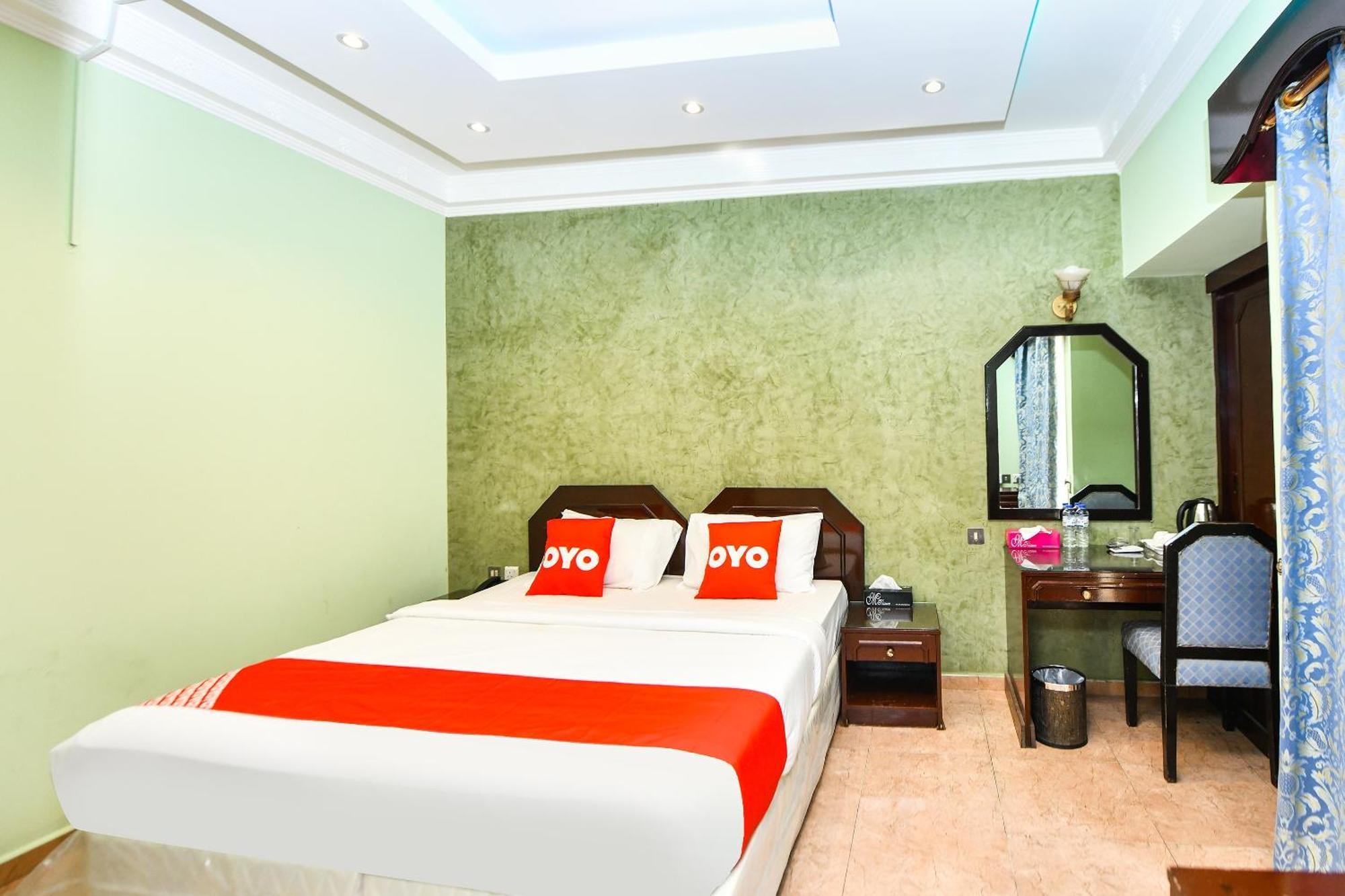 Oyo 137 Marina Hotel マスカット エクステリア 写真